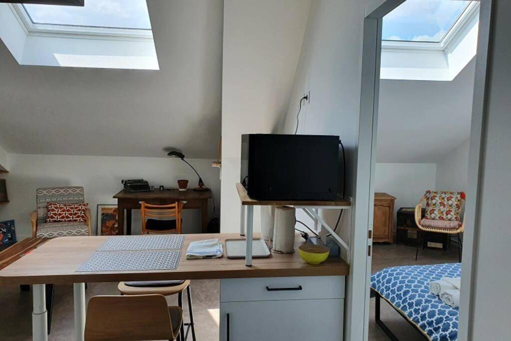 Vol De Nuit - Balade Urbaine Au Centre D'Epernay Apartment ภายนอก รูปภาพ